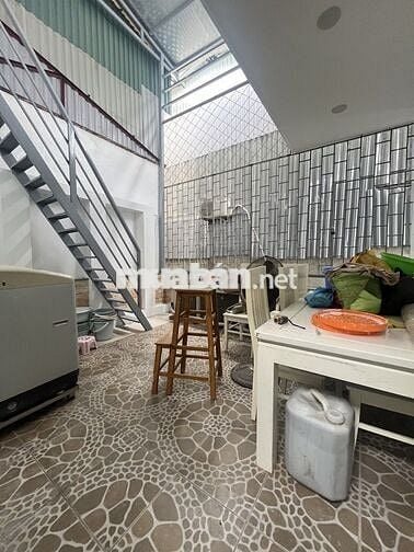 Dương Văn Bé, nhà dân xây, bền đẹp, bán nhanh giá rẻ nhất thị trường!