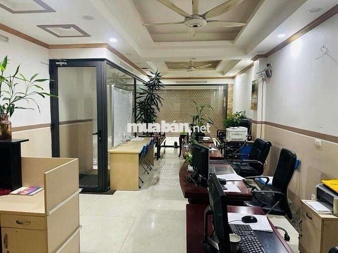 Mặt Phố Gần Hồ Linh Đàm 62m2 5 Tầng 15 Tỷ