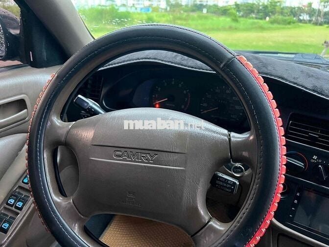 Toyota Camry Xanh rêu Số sàn