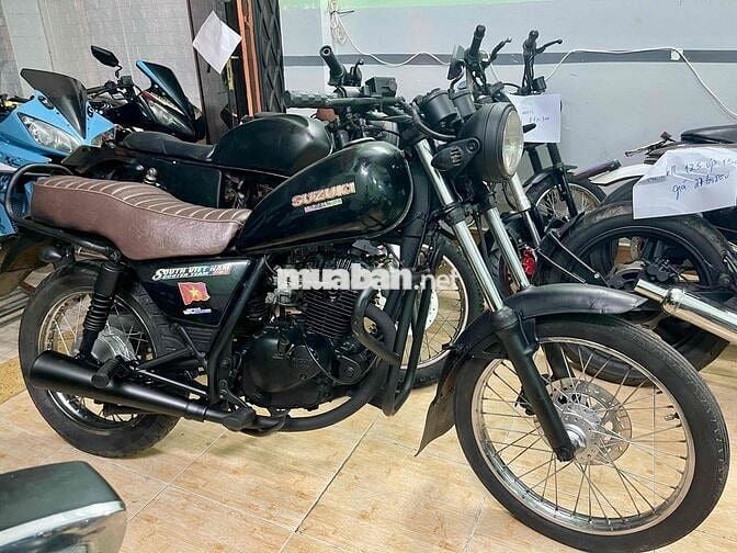 Suzuki GN125 màu Đen