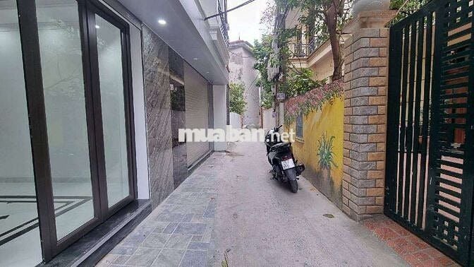 NHÀ NGUYỄN VĂN LINH 50M2 XÂY 5 TẦNG THANG MÁY CHỈ VÀI BƯỚC CHÂN RA PHỐ