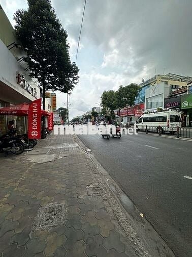 Cho thuê nhà mặt tiền đường 3 tháng 2 dt 9x16m 2L vị trí kd sầm uất