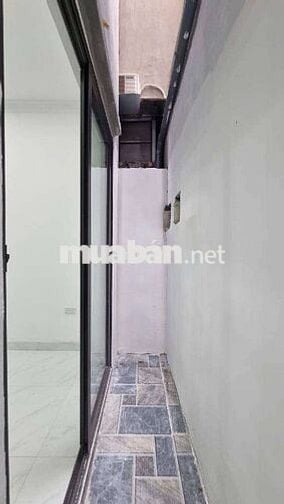 NHÀ NGUYỄN VĂN LINH 50M2 XÂY 5 TẦNG THANG MÁY CHỈ VÀI BƯỚC CHÂN RA PHỐ