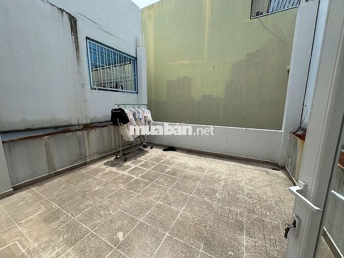 Nhà mặt tiền 81m2,3 phòng ngủ,4 đường số 5,bình hưng, bình chánh