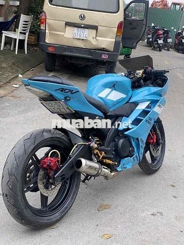 Yamaha R15 FI màu Xanh dương