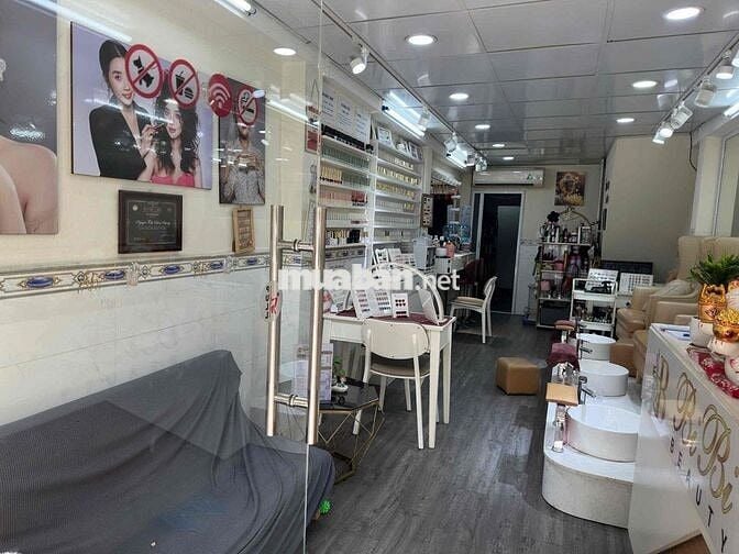 Cần Sang Tiệm Nail gần Công Viên Thỏ Trắng Q10