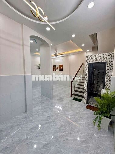 Cần tiền bán gấp nhà đường ba đình p9 q8 kết cấu nhà 4,8×8 một lầu 2p