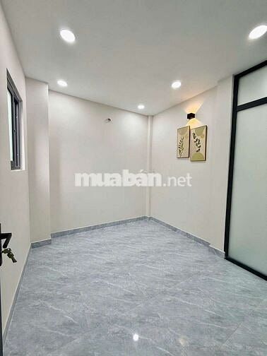 Cần tiền bán gấp nhà đường ba đình p9 q8 kết cấu nhà 4,8×8 một lầu 2p