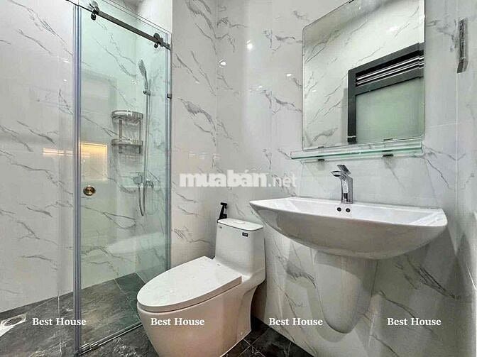 STUDIO BAN CÔNG - NGAY LUỸ BÁN BÍCH - PHÒNG ĐẸP - CÓ MÁY GIẶT RIÊNG