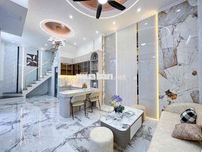 Bán nhà lầu mới hoàn thiện hẻm 11 Nguyễn Văn Linh tặng nội thất