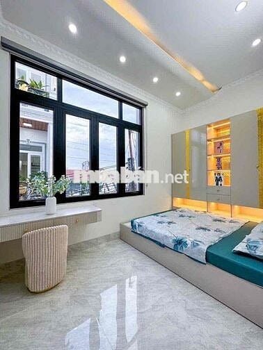 Bán nhà lầu mới hoàn thiện hẻm 11 Nguyễn Văn Linh tặng nội thất