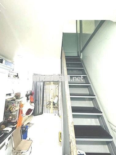 NHÀ GIÁP QUẬN 11 – NHỈNH 2 TỶ  – NHÀ CÒN MỚI – 2 TẦNG – HẺM SẠCH SẼ