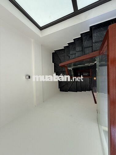 Minh Khai, nhà đẹp, chất lượng, xem là thích, giá hợp lý! Mua là thắng