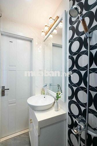 CHÍNH CHỦ BÁN NHÀ TRUNG TÂM Q1 ĐANG CHO THUÊ 22TR/ THÁNG SHR