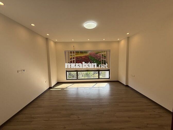 Minh Khai, nhà đẹp, chất lượng, xem là thích, giá hợp lý! Mua là thắng