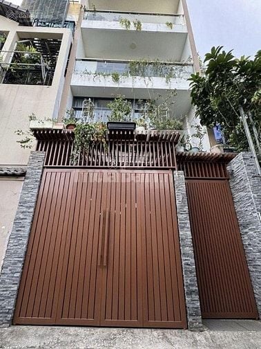 Bán nhà đang cho thuê văn phòng tại Sư Thiện Chiếu, Quận 3. 