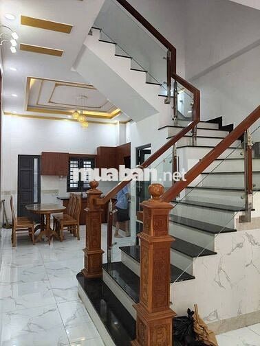 Cho thuê nhà 2 lầu nội thất cơ bản trong KDC yên tỉnh bình an dĩ an