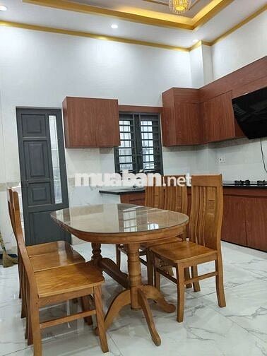 Cho thuê nhà 2 lầu nội thất cơ bản trong KDC yên tỉnh bình an dĩ an