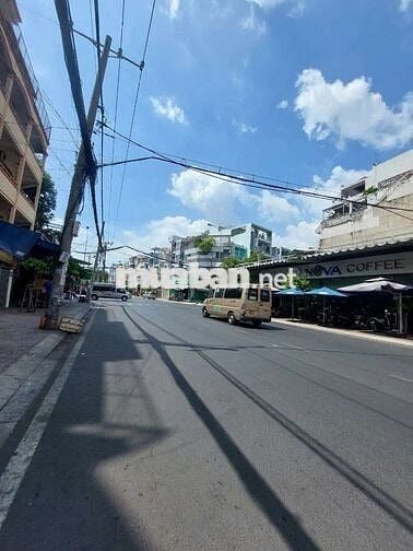 Chính chủ cho thuê nguyên căn góc 2 MT quận Bình Thạnh ngang 13m