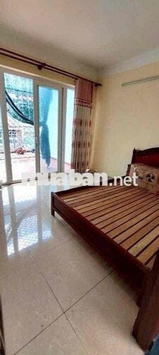 CHO THUÊ NHÀ MẶT TIỀN 3 LẦU (4x16) ĐƯỜNG HỒNG ĐÀO,TÂN BÌNH