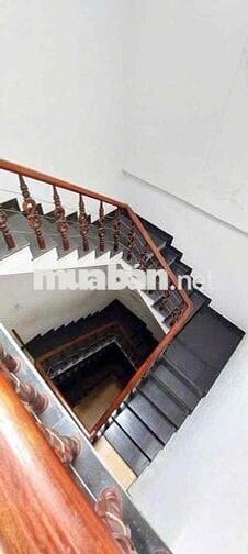 CHO THUÊ NHÀ MẶT TIỀN 3 LẦU (4x16) ĐƯỜNG HỒNG ĐÀO,TÂN BÌNH