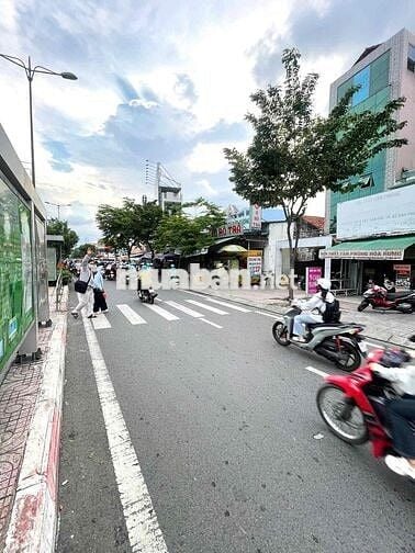 ❤️Nhà Mặt Tiền Phạm Văn Đồng, P13, Bình Thạnh/ 3 Lầu, 3PN, 4WC