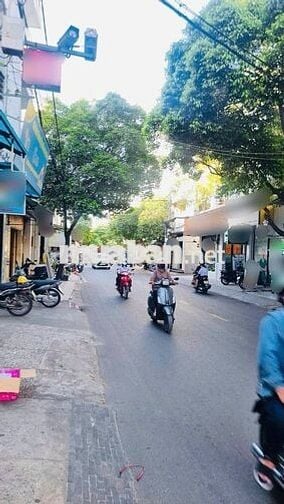 🔥Chưa tới 32tr/tháng, thuê được ngay nhà mặt tiền Nguyễn Hồng Đào VTKD