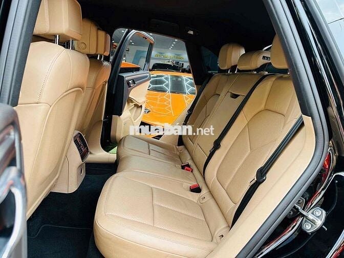 Bán xe Porsche Macan Model 2020