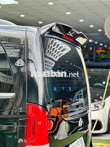Mercedes Benz  V250 Up full maybach model 2022