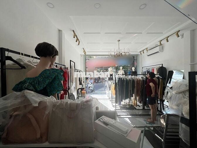 🔥Chưa tới 32tr/tháng, thuê được ngay nhà mặt tiền Nguyễn Hồng Đào VTKD