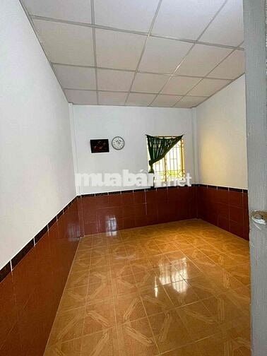 cho thuê phòng trọ ngay trung tâm quận 1, giá sinh viên bao điện nước.