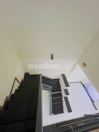 Nhà nguyên căn 5x 12 đúc lầu hẻm xe hơi lê đức thọ p15 gò vấp giá 10tr