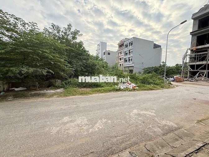 SIÊU PHẨM ĐẤT DỊCHVỤ TRẠM TRÔI-LÔ GÓCHAI MẶT 2OTO TRÁNH VỈAHÈ -GIÁ ĐẸP