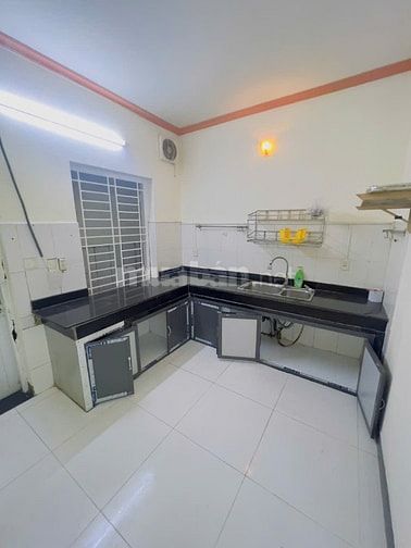 Nhà nguyên căn 5x 12 đúc lầu hẻm xe hơi lê đức thọ p15 gò vấp giá 10tr