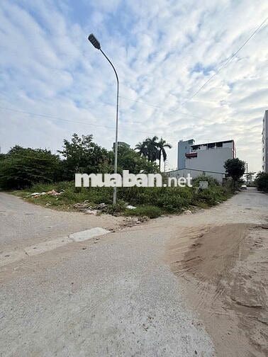 SIÊU PHẨM ĐẤT DỊCHVỤ TRẠM TRÔI-LÔ GÓCHAI MẶT 2OTO TRÁNH VỈAHÈ -GIÁ ĐẸP