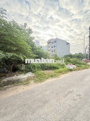 SIÊU PHẨM ĐẤT DỊCHVỤ TRẠM TRÔI-LÔ GÓCHAI MẶT 2OTO TRÁNH VỈAHÈ -GIÁ ĐẸP