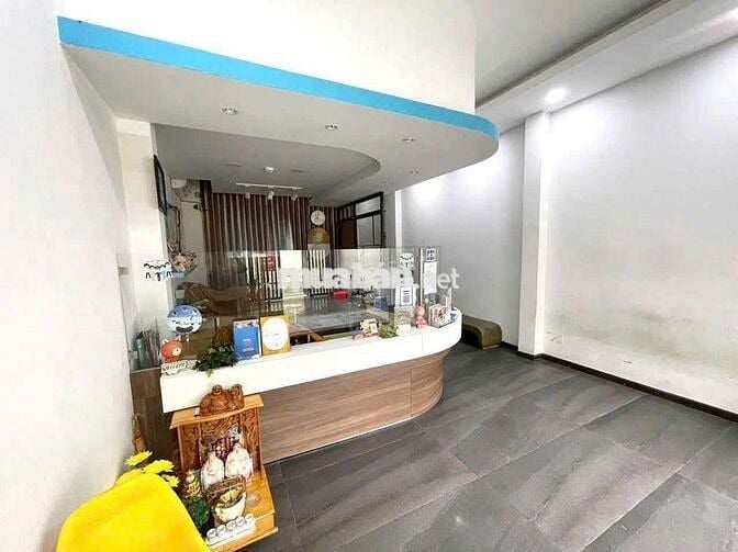 Mặt Tiền P.Đa Kao Q1 (4,5x20m) sạch đẹp , khu đường sầm uất