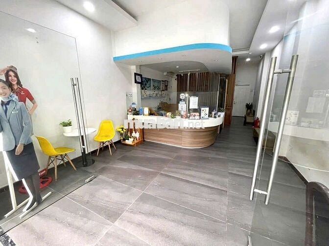 Mặt Tiền P.Đa Kao Q1 (4,5x20m) sạch đẹp , khu đường sầm uất