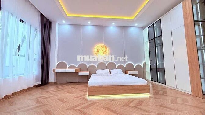 NHÀ SIÊU PHẨM - MẶT TIỀN KINH DOANH