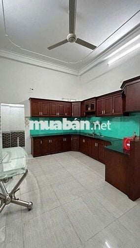 Cho thuê nguyên căn Mặt Tiền, có thang máy, Huỳnh Thị Hai TCH Quận 12