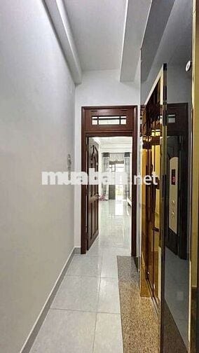 Cho thuê nguyên căn Mặt Tiền, có thang máy, Huỳnh Thị Hai TCH Quận 12