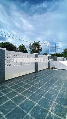 Bán Nhà biệt thự sân vườn ,sổ hồng riêng,pháp lý chuẩn chỉnh.