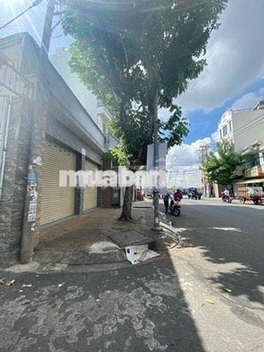 Nhà cấp 4 mặt tiền Phạm Văn Bạch, Quận GV. Diện tích: 3,7 x 21,98 m.