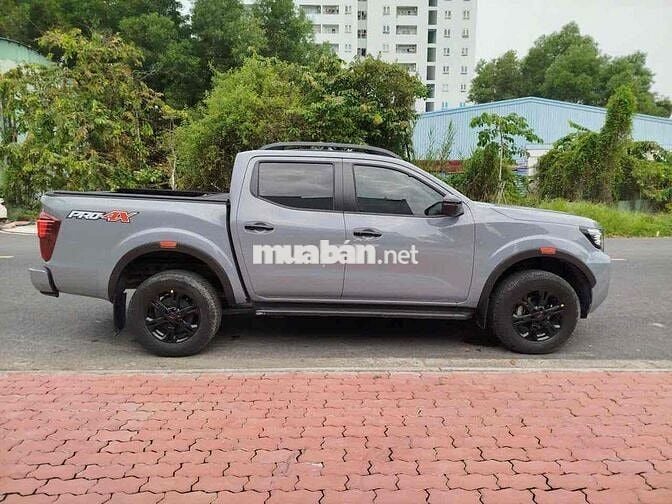 Nissan Navara Pro 4x dk 2023 siêu đẹp