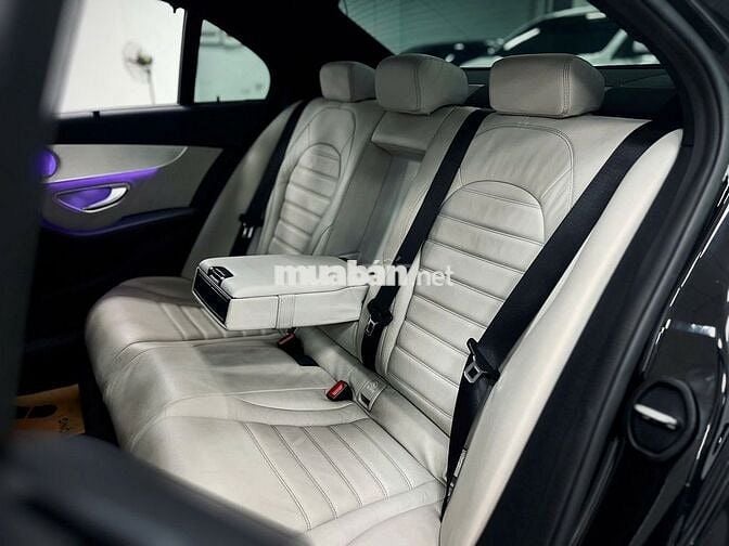 Mercedes Benz C300 AMG 2017 - 45,000 km siêu cọp.
