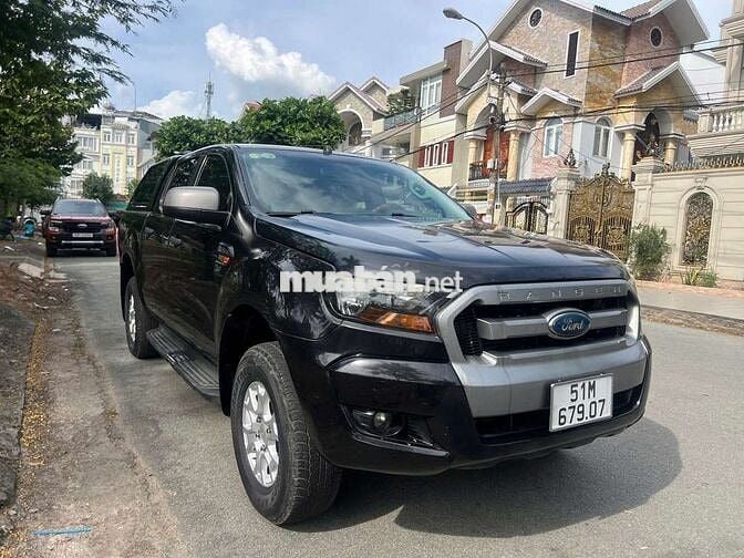 Ford Ranger XLS 4x2 MT Đen