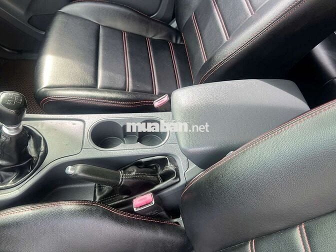 Ford Ranger XLS 4x2 MT Đen