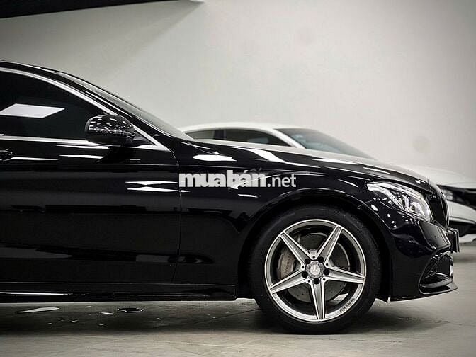 Mercedes Benz C300 AMG 2017 - 45,000 km siêu cọp.