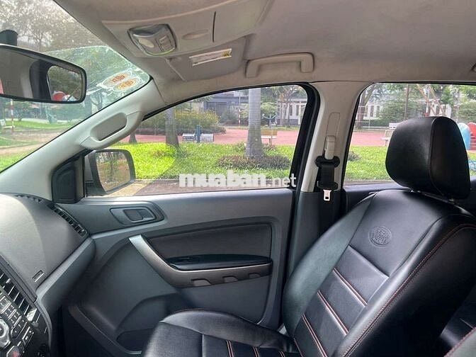 Ford Ranger XLS 4x2 MT Đen