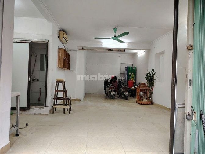 Chính chủ cho thuê nhà đầu hồi C1, khu tập thể Thanh Xuân Bắc, KD tốt